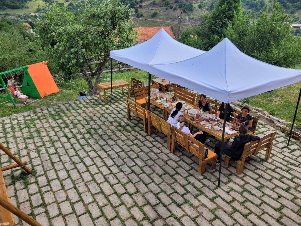 Chamich Guesthouse Debed ภายนอก รูปภาพ