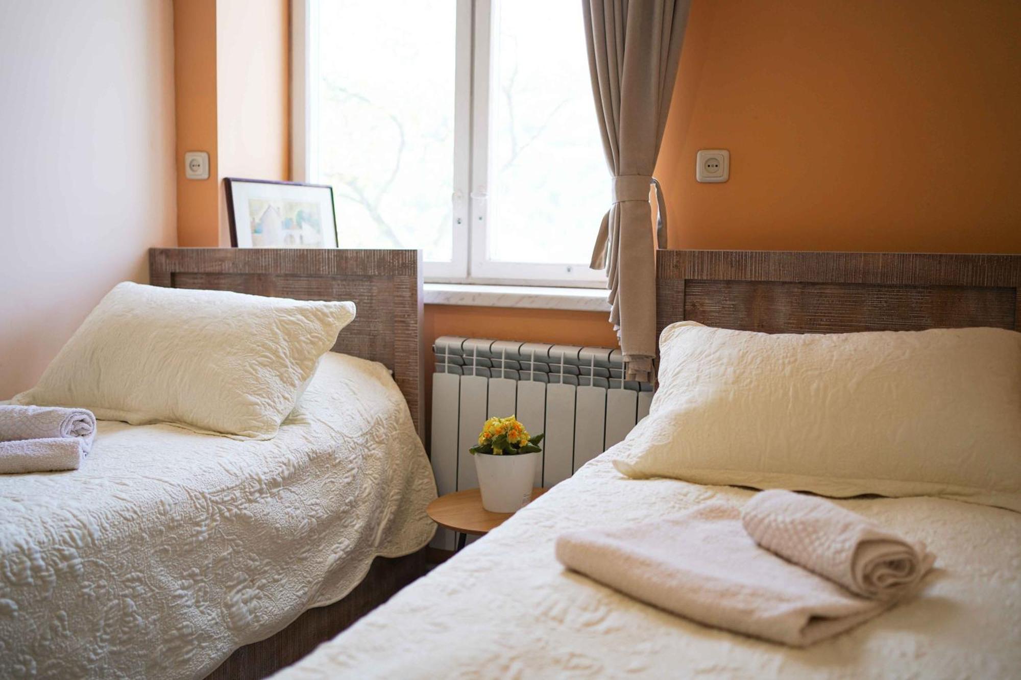 Chamich Guesthouse Debed ภายนอก รูปภาพ